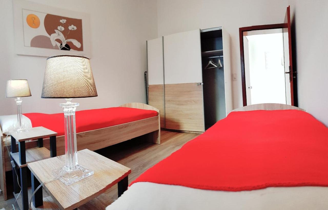 Elena Flat Orchidee Duisburg Zentrum Eksteriør billede